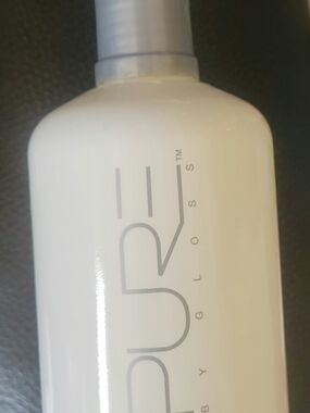 Pure by Gloss Body Wash Thst Is formulated with a vibrant lemon scent.